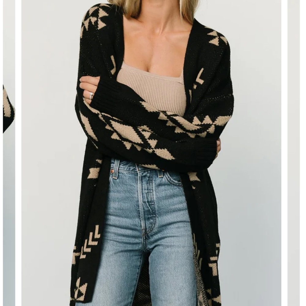 Savanna Jane Black and Beige Geometric Open-Front Cardigan